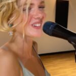 Elena Kampouris Instagram – It’s my birthday so I’ll sing if I want to!💫🥳thank you for the birthday wishes
🎶✨🌷✨🎶

#birthday #love #life #mood #happy #smile #fit #weekend #dance #lifestyle #healthy #fitness #fun #home #family #friends #motivation #goodvibes #memories #explore #sweet #beautiful #music Lento Julieta Venegas #blue #pink #reels #fashion #explorepage #instalove #instagood