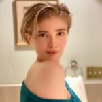 Elena Kampouris Instagram – “Be thou the rainbow in the storms of life. The evening beam that smiles the clouds away, and tints tomorrow with prophetic ray.”✨⛅️🌈

#smile #love #live #sun #happy #heart #poetry #bookworm #poet #LordByron #health #lifestyle #art #mood #sunny #healthy #quotes #inspiration #motivation #beautiful #poem #book #blue #photography #style #hair #instadaily #instapic #instagood #insta