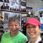 Elena Kong Mei-Yee Instagram - 睇咗「一個好人」先知道嶂上文哥原來佢除咗搬汽水啤酒行上山賣之外，重要搬返我哋啲垃圾落山，來回四個鐘。 今日專登叫埋班山友上山做義工，幫手搬垃圾落山。 其實自己垃圾自己帶落山一啲都唔麻煩，希望大家下次都可以咁做啦！ 生命影響生命，多謝貓哥，多謝子善 @林子善 ，多謝我一班陪我癲嘅隊友！😘 你哋都要繼續支持由我接力最後三集嘅「一個好人」啦！ #江美儀 #江美人 #一個好人 #嶂上 #貓哥 #林子善