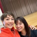 Elena Kong Mei-Yee Instagram - 從每一個受惠人面上嘅笑容就可以睇到每一位義工所付出嘅都係值得嘅！ 多謝晒你呀傑哥，貓姑娘同Stephen。 重有台前幕後嘅一班工作人員！ 雖然係最後一集，但我相信好快又會再同大家見面。因為重有你「一個好人」嘅故事呀！ 大家都要繼續努力💪🏻 #江美儀 #江美人 #一個好人 #唔好窮得只剩下錢 #林子善 #kindnessispriceless #happyyarn_kimbee