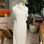 Elena Kong Mei-Yee Instagram - Inspired by Guy Laroche’s vintage 1960 wrap dress, I made this dress during the lockdown with my original undyed jacquard silk full of butterfly pattern. The natural shine of the silk makes the dress like liquid silver when in movement on a person. This dress is versatile that can be worn in different ways in the front or back side because of the soft shawl collar and flap wrap around the dress as your liking. Thank you Elena Kong you look absolutely elegant in this number. 🌹💋🧡 James T. Couture #JamesTcouture #jacquardsilk #butterfly #wrapdress #vintagedesign #guylaroche #liquidsilver #hkamateurdesigner #amateurseamtress #dressmaker #femininity #ElegantStyle #hkfashion #vintagefashion #hkfashiondesigner #江美儀 #江美人 #萬千星輝頒獎典禮