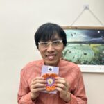 Elena Kong Mei-Yee Instagram - 今集「一個好人」你哋有冇睇呀？ 我只係幫手滅蟲，煮餐飯比公公食，同同學傾吓偈，但係你哋持之而行嘅付出，真係好溫暖。❤️ 多謝阿臣，多謝O仔，多謝徐姑娘。多謝晒呀！ 我無咩多謝你哋，唯有親手鈎一個杯墊送俾你哋留念。 聽晚繼續「一個好人」！ #江美儀 #江美人 #一個好人 #happyyarn_kimbee