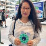 Elena Kong Mei-Yee Instagram - 今集「一個好人」你哋有冇睇呀？ 我只係幫手滅蟲，煮餐飯比公公食，同同學傾吓偈，但係你哋持之而行嘅付出，真係好溫暖。❤️ 多謝阿臣，多謝O仔，多謝徐姑娘。多謝晒呀！ 我無咩多謝你哋，唯有親手鈎一個杯墊送俾你哋留念。 聽晚繼續「一個好人」！ #江美儀 #江美人 #一個好人 #happyyarn_kimbee