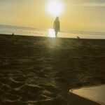 Elena Krygina Instagram - Моя новая любимая привычка - уезжать на несколько дней из Москвы помимо запланированных отпусков (хотя, если честно, так себе они конечно запланированы 🙈) 💛 Escape в тепло - полежать, подумать, не бежать, планировать новое, дорабатывать старое, читать и тусить с собой😎 Идеальное место для этого нашла - совсем новый отель, а точнее комплекс вилл @bijalresorts 💛 Кажется, это самое солнечно-желтое место во Вселенной😋)) В общем, тем и занимаюсь: перечитываю «Мастера и Маргариту», лежу, плаваю и ем😎 👙 @lavarice_
