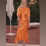 Elena Krygina Instagram - Один вечер из жизни красивого платья🧡 @bayouvillasantalya @catch.agency_ Dress @selfmade_brand