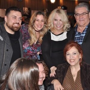 Eleni Randou Instagram - "Κίτρινο υποβρύχιο" της Σεμίνας Διγενή!!