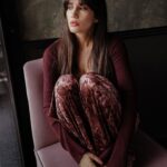 Eleni Vaitsou Instagram – Μία φάτσα χίλιες σκέψεις. Ποιό είναι το #moodoftheday ;;