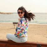 Eleni Vaitsou Instagram – Απρίλιος. Ο μήνας που επιτρέπεται και η μπότα και το πέδιλο…και οι φωτό με μαγιό και οι φωτό με παλτό… και να ανυπομονείς για το καλοκαίρι και να αναπολείς τον χειμώνα…και να θέλεις να κάνεις οικονομία για τις διακοπές και να πρέπει να πάρεις πασχαλινά δώρα στα βαφτιστήρια σου!..😂
ταυτίσου ελεύθερα και καλό μήνα! 

#april #springtime