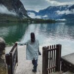 Eleni Vaitsou Instagram – Κάθε ταξίδι το κάνεις 3 φορές. Όταν το ονειρεύεσαι..Όταν το ζεις..και όταν το θυμάσαι.. 

#travel #tb #hallstatt #roadtrip #austria #travelgram