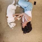 Eleni Vaitsou Instagram – 𝙄 𝙙𝙤𝙣’𝙩 𝙘𝙖𝙧𝙚 𝙬𝙝𝙖𝙩 𝙖𝙣𝙮𝙤𝙣𝙚 𝙩𝙝𝙞𝙣𝙠𝙨 𝙤𝙛 𝙢𝙚. 𝙀𝙭𝙘𝙚𝙥𝙩 𝙙𝙤𝙜𝙨. 𝙄 𝙬𝙖𝙣𝙩 𝙙𝙤𝙜𝙨 𝙩𝙤 𝙡𝙞𝙠𝙚 𝙢𝙚. 🐾❤️🐾