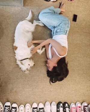 Eleni Vaitsou Instagram - 𝙄 𝙙𝙤𝙣’𝙩 𝙘𝙖𝙧𝙚 𝙬𝙝𝙖𝙩 𝙖𝙣𝙮𝙤𝙣𝙚 𝙩𝙝𝙞𝙣𝙠𝙨 𝙤𝙛 𝙢𝙚. 𝙀𝙭𝙘𝙚𝙥𝙩 𝙙𝙤𝙜𝙨. 𝙄 𝙬𝙖𝙣𝙩 𝙙𝙤𝙜𝙨 𝙩𝙤 𝙡𝙞𝙠𝙚 𝙢𝙚. 🐾❤️🐾