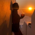 Eleni Vaitsou Instagram - ☀️Golden hour is my happy hour 🍷 ___________________________ #magichour #goldenhour #sunset #aperitivo #reset #tgif