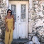 Eleni Vaitsou Instagram - Κι ο ήλιος του Οκτώβρη, καλοκαιρινός ☀️ Καλό μήνα __________________________ #october #sunday #sunnyday #happysunday
