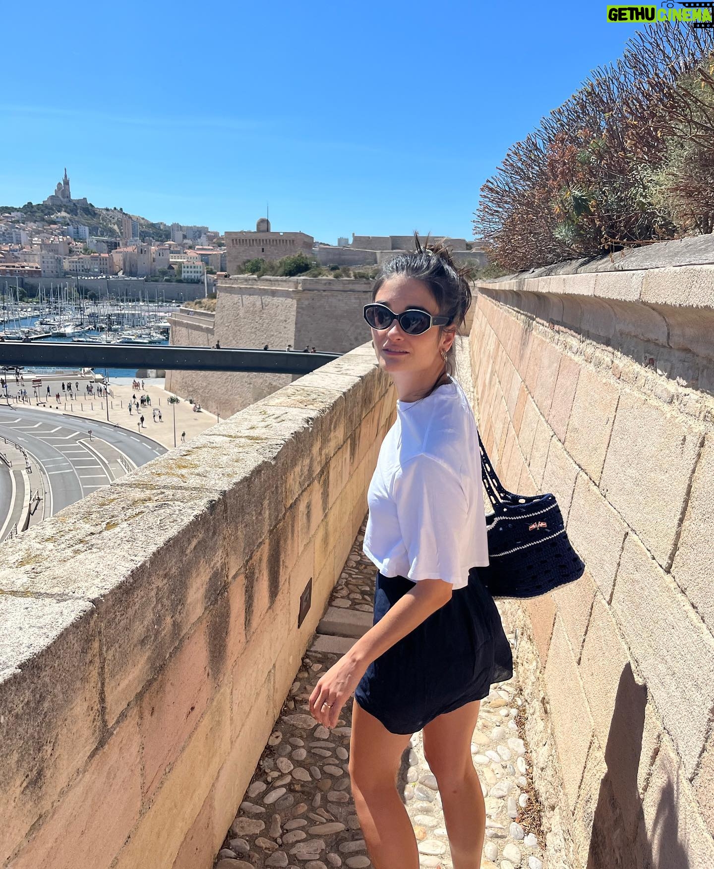 Éléonore Sarrazin - 1.8K Likes - Doux, doux mois d’Aout 🌻