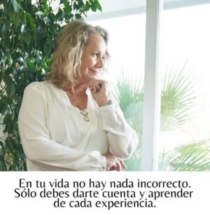 Eli de Caso Instagram - Les dejo esta reflexión con mucho cariño, que tengas linda noche, un abrazo 💕

#chile #mujer #elidecaso #mujerchilena