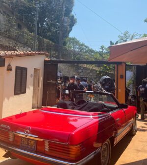 Eliana Jones Instagram - That’s a wrap baby. Filming in Mexico? What a fucking dream. Couldn’t be happier & can’t wait for y’all to see this beautiful show with the best group of people 🐬👼🏼 @appletv @lionsgate