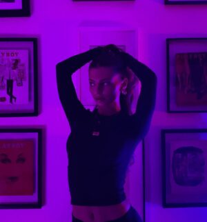 Eliana Jones Instagram - The finale of my camera roll. Cheers u little bitches🤭