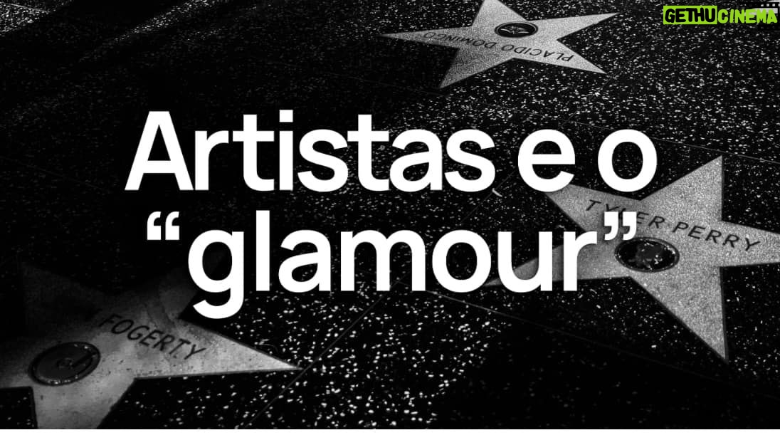 Eliana Guttman Instagram - Existe uma ideia muito equivocada sobre os artistas que precisamos falar mais a respeito. Quando as pessoas veem os artistas na televisão, elas acham automaticamente que os artistas são ricos e vivem uma vida luxuosa, só porque estão interpretando algum papel em uma novela, série ou filme. Mas sabemos que não é assim que as coisas funcionam. A maioria de nós tem uma vida muito comum ou até mesmo está em situação de grande dificuldade. Tem muito mais chance de alguém ser um artista com uma vida simples do que um grande astro de Hollywood ou uma grande estrela. Essa ideia de glamourizar a vida do artista está completamente ultrapassada e precisamos mostrar isso ao público geral. Mas, por outro lado, se realmente tem algo que todos os artistas do Brasil têm em comum é que nenhum deles recebe direitos pelo uso do seu trabalho nas obras que estão nos streamings. Por isso o projeto de lei 2370/19 é tão importante para garantir dignidade à nossa classe. Através dele, profissionais do audiovisual e da música passarão a serem recompensados de forma justa pelo seu trabalho presente no ambiente digital.