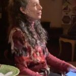 Eliana Guttman Instagram – São assim as nossas noites de criação na @casagaleriaoficial . Estamos preparando nosso “ Gertrude recebe Mário de Andrade”. Estreia em Outubro com meus amores, @fabiosaltini @amazyles @denisvictorazo @deisehattum @cezar.nascimento.357 @alkmimleonardo @maguttmann e essa que vos escreve.
Música ao vivo, teatro, jantar e galeria de arte tudo num só espaço, numa só noite.