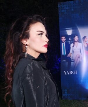 Elif Melda Yılmaz Instagram - Yeni sezon, yeni başlangıçlar.🧿🍀🌸
#yargı #kanald