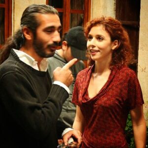 Elif Sönmez Instagram - 💛🔙 #asidizi.. nerdeyse 10 sene oluyor. @lacinceylan koca yüreğiyle benim görmediğim şeyler gördü bana bakınca, inandı, emek verdi, elimden tuttu, ve asi dizisine bıraktı beni.. ☺️Gönlümce derin, aklımca korkutucu, cesaretim kadar şevkatli, sabrım kadar özgürleştirici bir yolculuğa başlattı beni.. Oyuncu oldum.. Bende ne gördüyse iyi ki görmüş, ben de iyi ki cesaret etmişim.. Çok güzel zamanlardı Asi zamanları.. ilk iş heyecanı harika bir kadroyla birleşince bir çalıştıysam iki eğlendim üç öğrendim.. çok şanslı bir grup genç oyuncuyduk; Tuncel abi de yanımızdaydı..