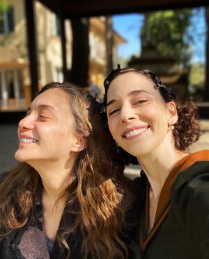 Elif Sönmez Instagram - .. and i love her 🎶 🍃 @iamdamlasonmez 

#damlasönmez 
#damlasonmez 
##aziz #azizdizi 
@azizdizisitv