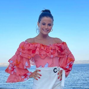 Elif Ceren Balıkçı Instagram - Mutlu bayramlar 🧡🌺