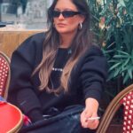 Elifcan Ongurlar Instagram - Son Amsterdam postu. 🤚🏼 13-14 derecelerden 273727 derece sıcağa gitmeye pek hazır değilim…