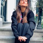 Elifcan Ongurlar Instagram - Son Amsterdam postu. 🤚🏼 13-14 derecelerden 273727 derece sıcağa gitmeye pek hazır değilim…