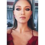 Elifcan Ongurlar Instagram - Biraz makyaj yapar mügüşüm @mugeacuner 😍 Karavan #tbt si 💃🏼