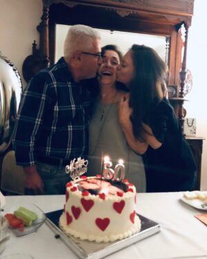 Elifcan Ongurlar Instagram - Güzel meleğim, annemmm, canımın en içi, en değerlim iyi ki doğdun. Bu hayatta en büyük şansım benim annem olman. Seni çoooook seviyorum mis kokulum❤️🌸