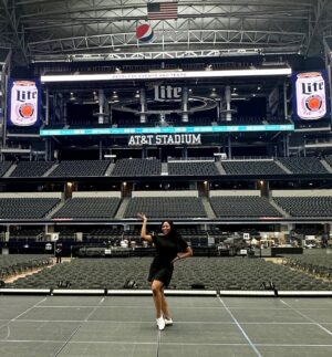 Eliotte Woodford Instagram - Ready for night 2 of 3 in Dallas! It’s so humbling and surreal to be back performing in the beautiful @attstadium in my home state! Blessed to do what I love for friends and family this weekend! LET’S GO!!

#theerastour #theerastourtaylorswift #cowboysstadium #attstadium #taylorswift #texas #texasgirl #homestate