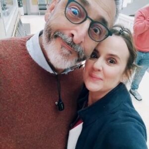 Elisa Di Eusanio Instagram - E così si conclude la terza stagione di @docnelletuemani 

Non so come ringraziarvi per tutta la gentilezza
L'affetto e la cura.

È stato un onore lavorare e vivere con voi.

Vi amo moltissimo.💙

#instaeli