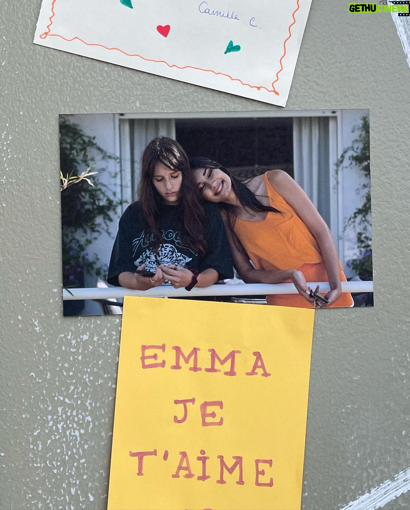 Elisa Ezzedine - 14K Likes - Camille & Emma 👭🏻
C’était voler dans les magasins, les soirées, le gaz hilarant… des bêtises et encore des bêtises.
Mais c’était tellement drôle !
Merci @lunalouofficiel pour cette belle histoire 💫
🎬