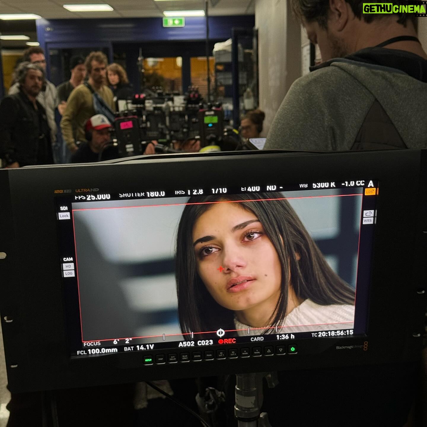Elisa Ezzedine - 7.2K Likes - Des larmes , des bisous , et des bobos 🤕🎬
