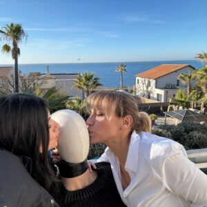 Elisa Ezzedine Instagram - Des larmes , des bisous , et des bobos 🤕🎬
