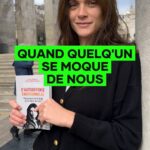 Elisa Sednaoui Instagram - Un des buts du livre Petit Traité d’Autodéfense Émotionnelle est de rendre accessibles des techniques simples pour gérer les défis émotionnels quotidiens. Que l’on soit jeunes adolescents ou déjà adultes, c’est à nous de choisir de ne pas accorder aux autres le pouvoir de nous blesser. Les moqueries nous font du mal si nous croyons que ce qu’on nous dit est vrai. Grâce aux découvertes de la neuroscience appliquée à l’intelligence linguistique, construisons la qualité de vie que nous souhaitons. @paolo.borzacchiello @editionsplon @alinagurdiel