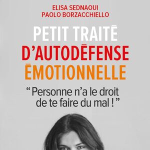 Elisa Sednaoui Instagram - Le livre arrive 🎈Et il est dédié à vous, les jeunes qui avez besoin d’un coup de main, car parfois la vie est vraiment trop compliquée. 

Dédié à vous les jeunes qui ne vous êtes pas encore trouvés et qui n’avez pas encore découvert quel est le « bon chemin », s’il en existe un.

Dédié à nous tous, les « grands » qui souhaitons mieux communiquer avec nos enfants. Nous qui faisons de notre mieux mais malgré tout, parfois, n’y arrivons pas.

Dédié également à nous les « grands » qui nous retrouvons chaque jour confrontés à ces défis qui, en fin de compte, sont les défis qui nous concernent tous : se sentir mieux dans notre peau, empêcher aux autres de nous blesser, gagner en confiance, faire ce qui fait battre notre cœur, et avoir le courage d’être nous mêmes.

Et enfin, dédié à nous tous, qui connaissons bien le goût de la poussière après une chute. Nous qui faisons de notre mieux chaque jour pour partager les leçons apprises, et montrer ce qui est possible avec les bons outils à disposition.

Dès le 25 Janvier, en librairie et en ligne. Version ebook et livre audio à venir  @editionsplon 

Merci @julien_civange @veroniquerampazzo d’avoir rendu ce livre possible (et pour la photo).