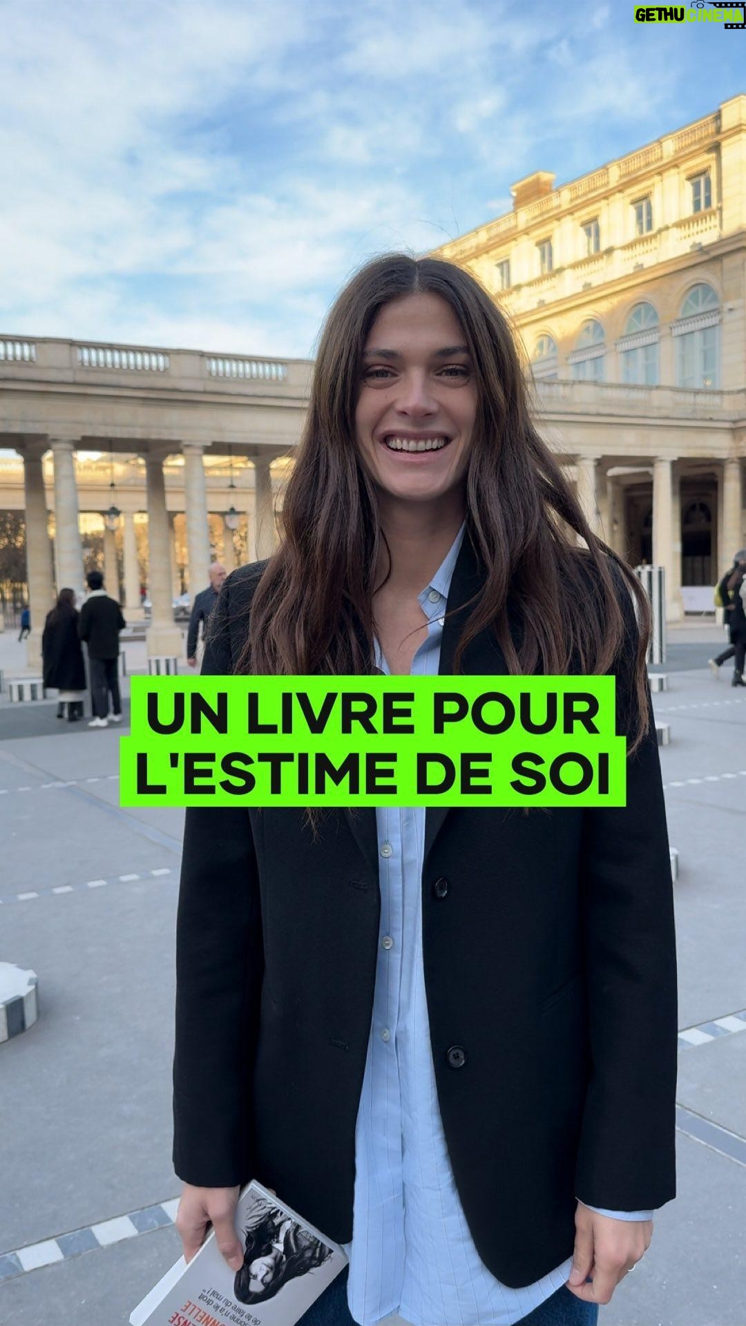 Elisa Sednaoui - 254 Likes - Un livre à mettre dans les mains des jeunes. Un manuel, un outil, un compagnon pour les aider à surmonter des moments difficiles et compliqués. @paolo.borzacchiello @editionsplon @alinagurdiel disponible dans votre librairie, Amazon et Fnac.
