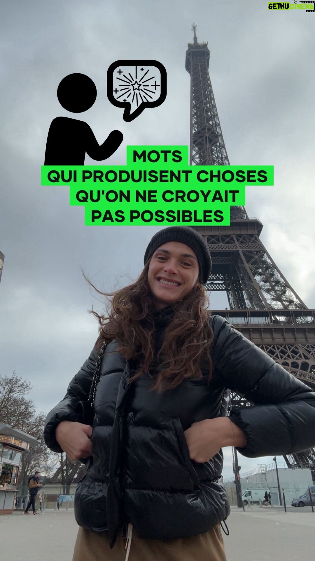 Elisa Sednaoui - 652 Likes - Et si on apprenait du plus jeune âge à utiliser les mots pour construire les vies qu’on aspire à avoir? Celui-ci et plus d’outils basées sur l’intelligence linguistique et les études de #neuroscience appliquées au #language, dans Petit Traité D’AutoDéfense Émotionnelle, 📕publié par @editionsplon @paolo.borzacchiello @alinagurdiel