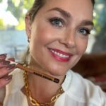 Elisabeth Röhm Instagram - Thanks @justbobbidotcom @jonesroadbeauty for the awesome eyeliner! 💋❤️