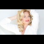 Elisabeth Röhm Instagram - Thank you for all of the beautiful birthday wishes today. I love you xx💋