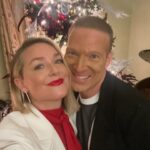Elisabeth Röhm Instagram - Oh how I live for this JOY every year @lashfary ✨⚡️⭐️ Celebrating your birthday is tradition. I love it! I love you! I love Christmas! I love how you surround us with Christmas carols on your Bday. I love how you love us and bring together old friends and new. I love your food. Can we do this again next year? Oh, good!! 🔥💥🌈 Here’s to my ride or die and another year around the sun. Lucky me that I met you when I moved to LA at 23. ❤️🍾💋🥰☀️