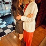 Elisabeth Röhm Instagram - Oh how I live for this JOY every year @lashfary ✨⚡️⭐️ Celebrating your birthday is tradition. I love it! I love you! I love Christmas! I love how you surround us with Christmas carols on your Bday. I love how you love us and bring together old friends and new. I love your food. Can we do this again next year? Oh, good!! 🔥💥🌈 Here’s to my ride or die and another year around the sun. Lucky me that I met you when I moved to LA at 23. ❤️🍾💋🥰☀️