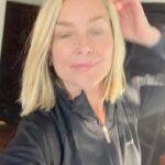 Elisabeth Röhm Instagram - Fresh Goldie 🔒 @roilsalon @amandageorgeroil 🌼🍁