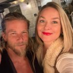 Elisabeth Röhm Instagram - Old friends and new friends. @prophetik @haley_strode @tarastrong Malibu, California @malibufarm #aboutlastnight 🇺🇸 ❤️