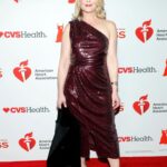 Elisabeth Röhm Instagram - I live ❤️ forward in memory of my Mom Lisa and Aunt Laurie I go RED 💯🥰 on behalf of all women and heart health @american_heart @goredforwomen ❤️ #reddress #goredforwomen #heart #heartmonth🌹 Thanks @liamhairmakeup for the glam 🔥
