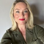 Elisabeth Röhm Instagram - Back at it. Self tape Wednesday. #actorslife🎬
