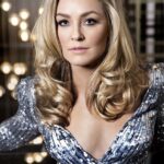 Elisabeth Röhm Instagram - Happy Everything! Wishing you all a sparkling holiday season ✨💫