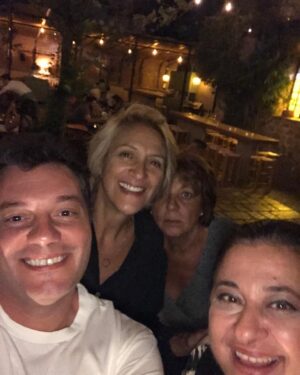 Elisavet Konstantinidou Instagram - @tolokali @skolix @nanarrou @ketikonstantinou